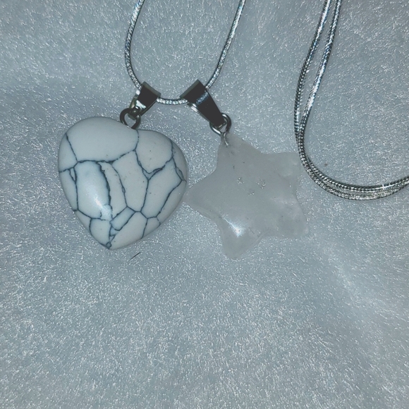 Boho Howlite Heart and Quartz Crystal star Silver 24" Necklace - Picture 1 of 4